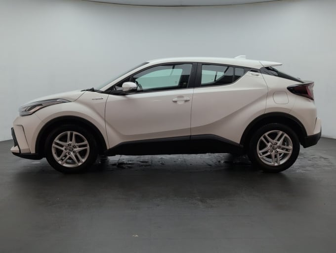 2025 Toyota C-hr