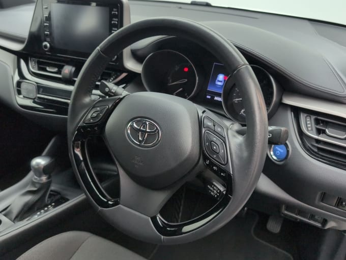 2025 Toyota C-hr