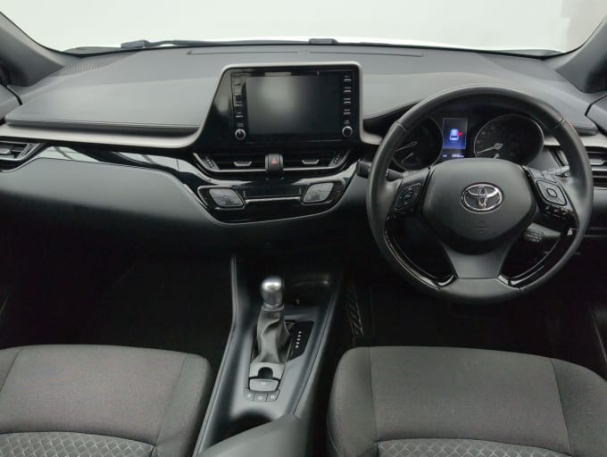 2025 Toyota C-hr