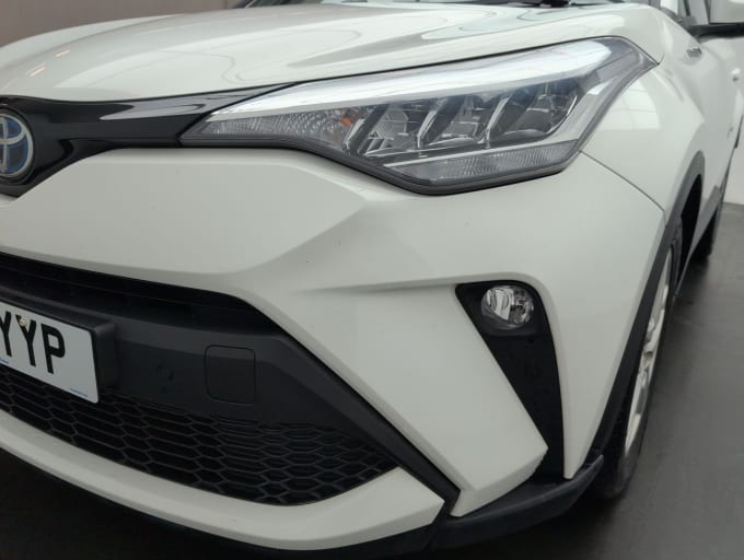 2025 Toyota C-hr