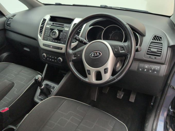 2025 Kia Venga