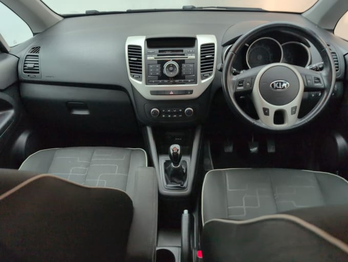 2025 Kia Venga