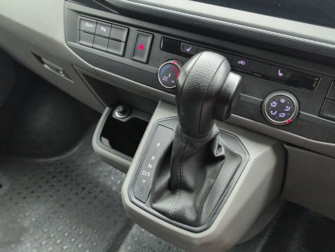 2025 Volkswagen Transporter