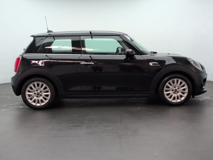 2025 Mini Hatch