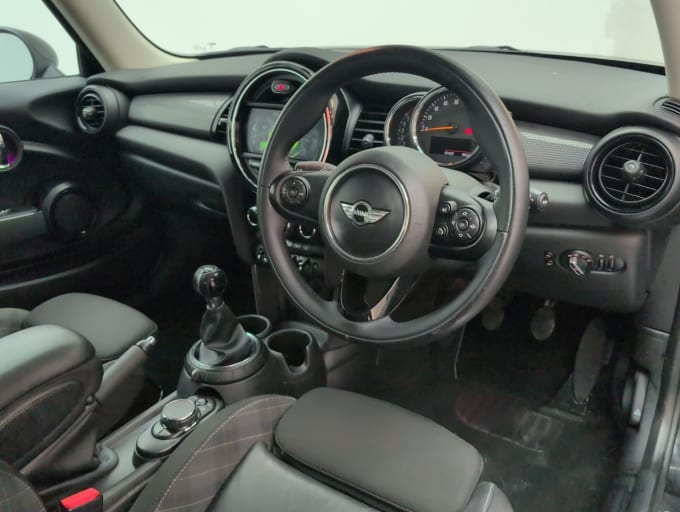 2025 Mini Hatch