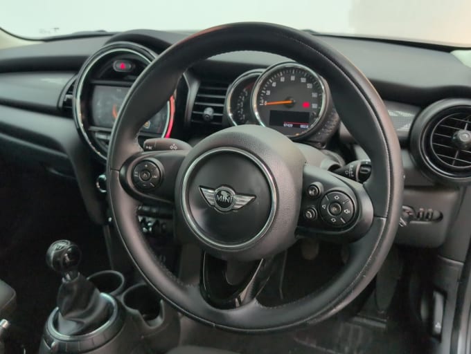 2025 Mini Hatch