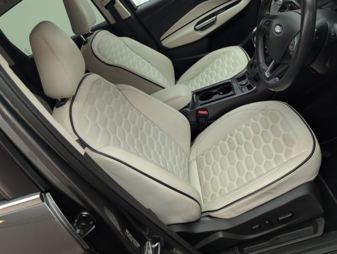 2025 Ford Kuga
