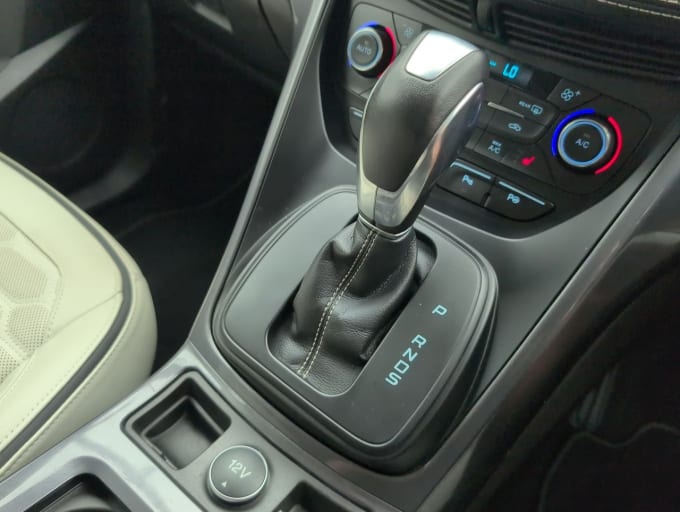 2025 Ford Kuga