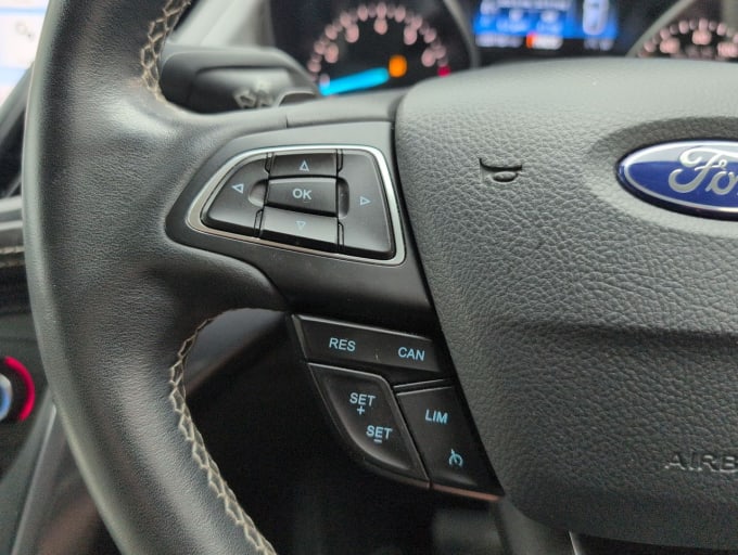 2025 Ford Kuga