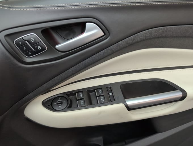 2025 Ford Kuga
