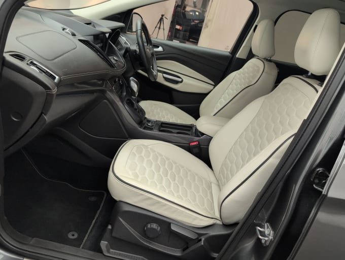 2025 Ford Kuga
