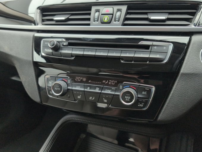 2025 BMW X1