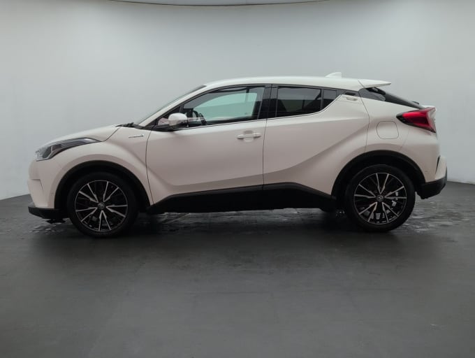 2025 Toyota C-hr