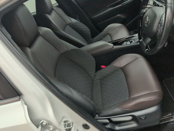 2025 Toyota C-hr