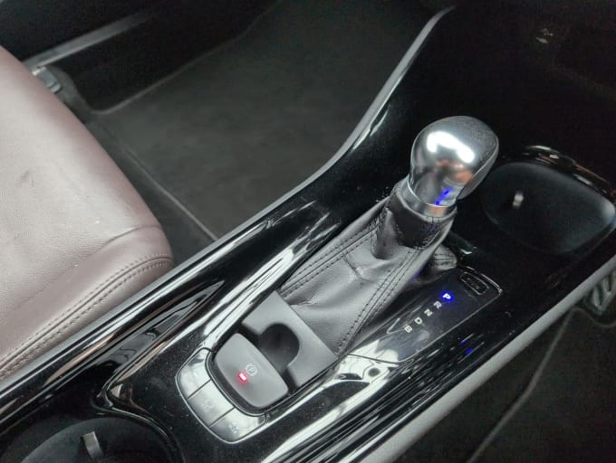 2025 Toyota C-hr