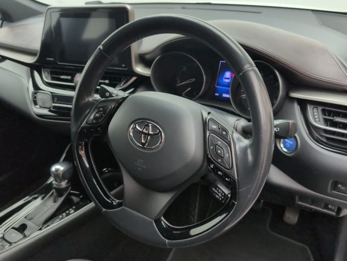 2025 Toyota C-hr