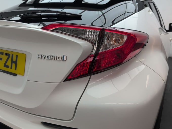 2025 Toyota C-hr