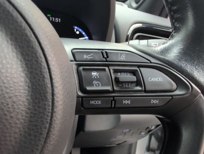 2025 Toyota Yaris Cross