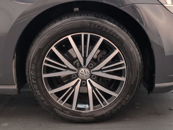 2025 Volkswagen Golf