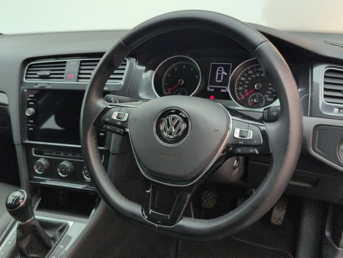 2025 Volkswagen Golf