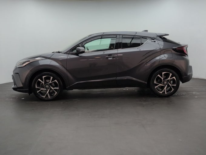 2025 Toyota C-hr