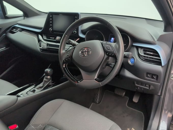 2025 Toyota C-hr