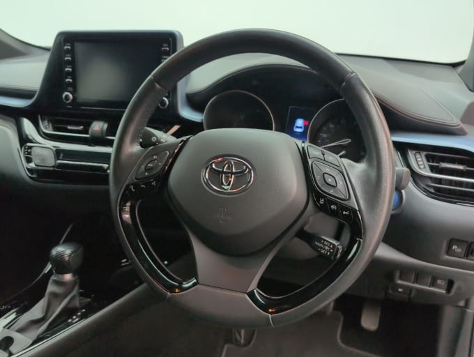 2025 Toyota C-hr