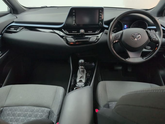 2025 Toyota C-hr