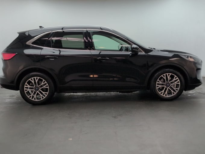 2025 Ford Kuga