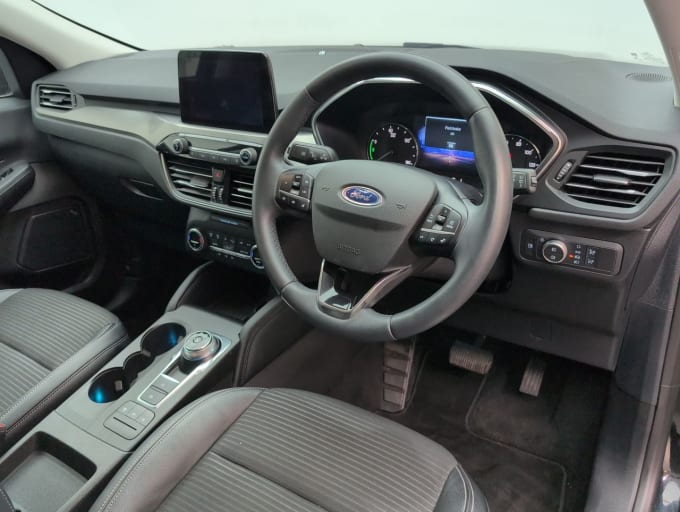 2025 Ford Kuga