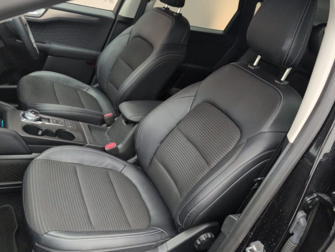 2025 Ford Kuga