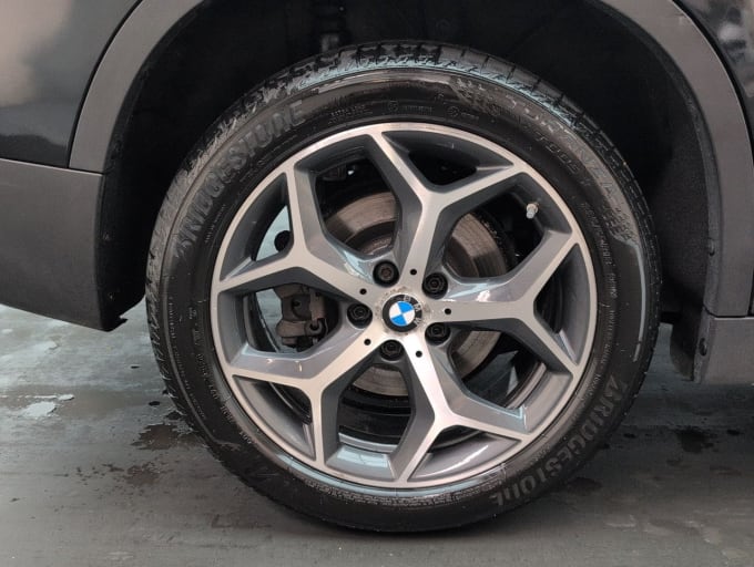 2025 BMW X1