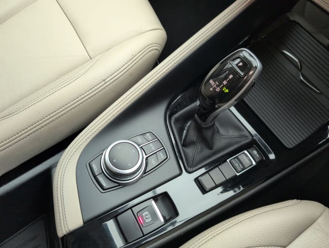 2025 BMW X1