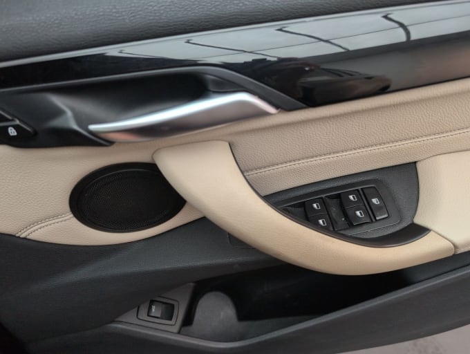 2025 BMW X1