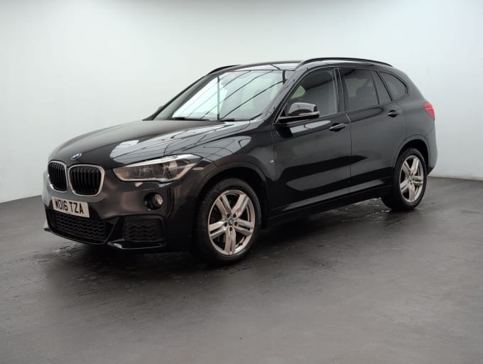 2025 BMW X1