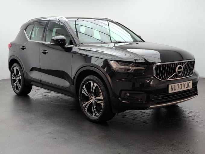 2025 Volvo Xc40