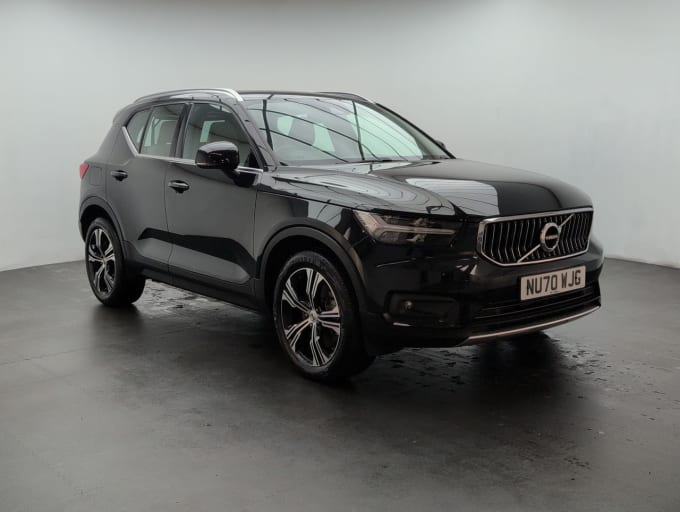 2025 Volvo Xc40