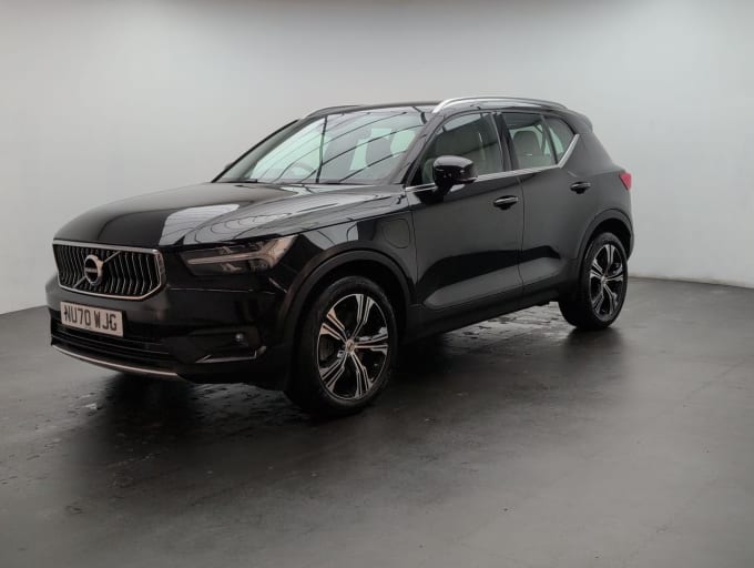 2025 Volvo Xc40