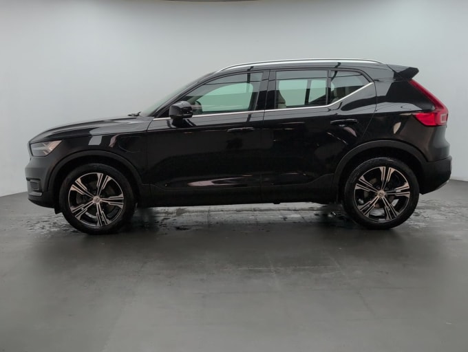 2025 Volvo Xc40