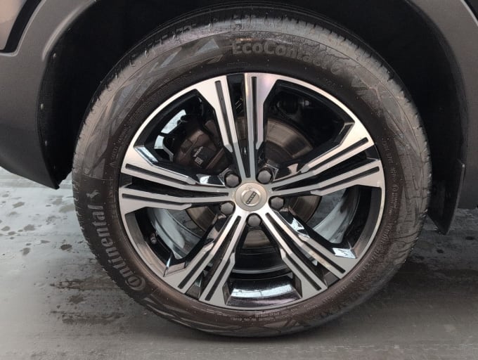 2025 Volvo Xc40