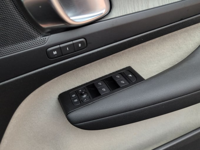 2025 Volvo Xc40