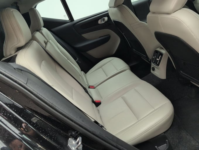2025 Volvo Xc40