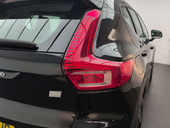 2025 Volvo Xc40