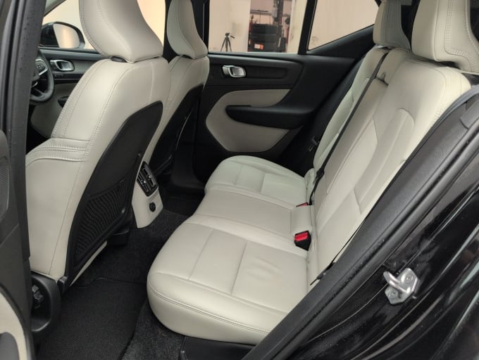 2025 Volvo Xc40