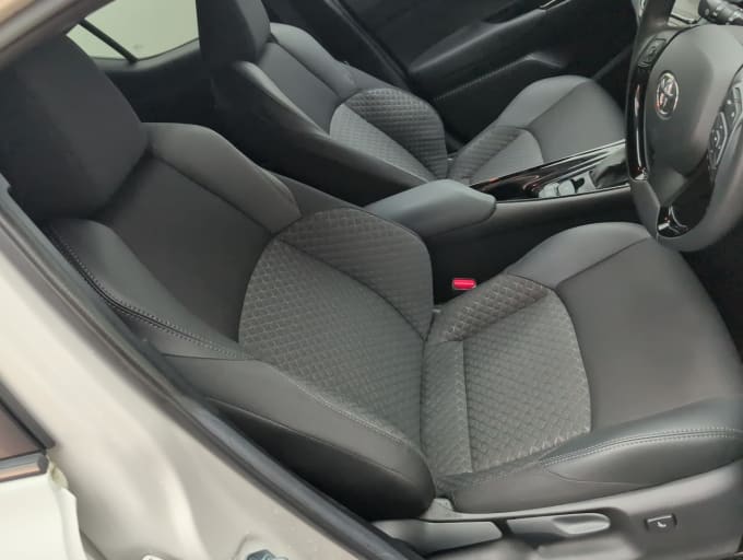 2025 Toyota C-hr