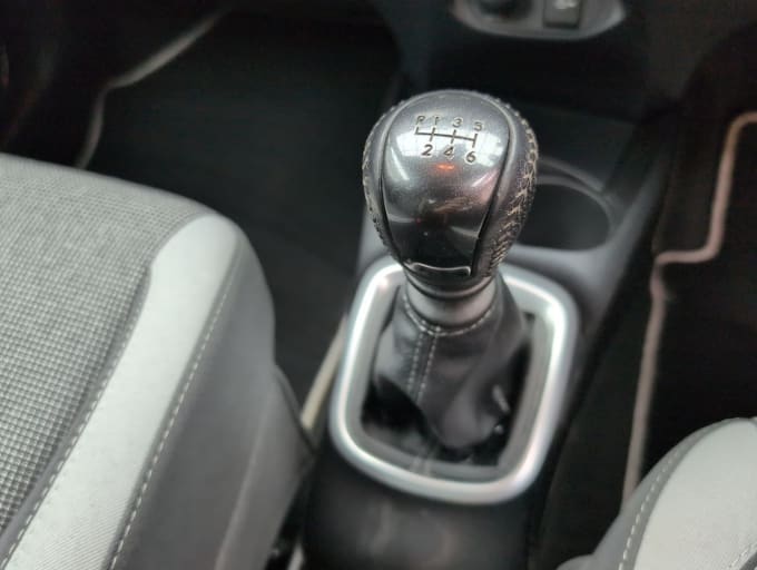 2025 Toyota Yaris