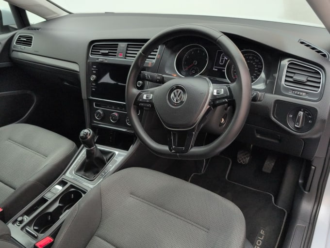 2025 Volkswagen Golf