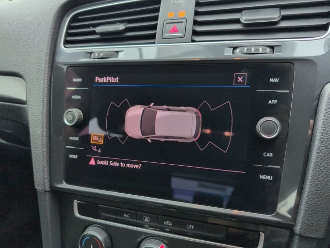 2025 Volkswagen Golf