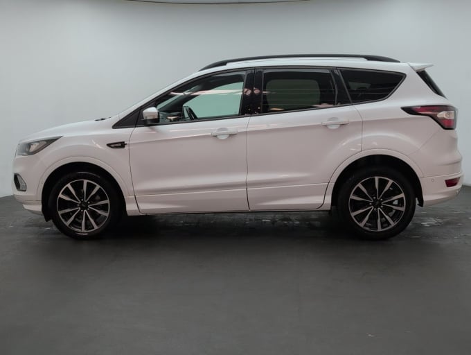 2025 Ford Kuga