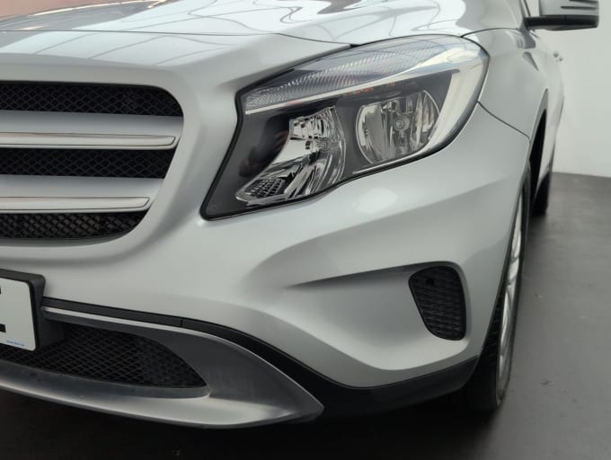 2025 Mercedes-benz 180